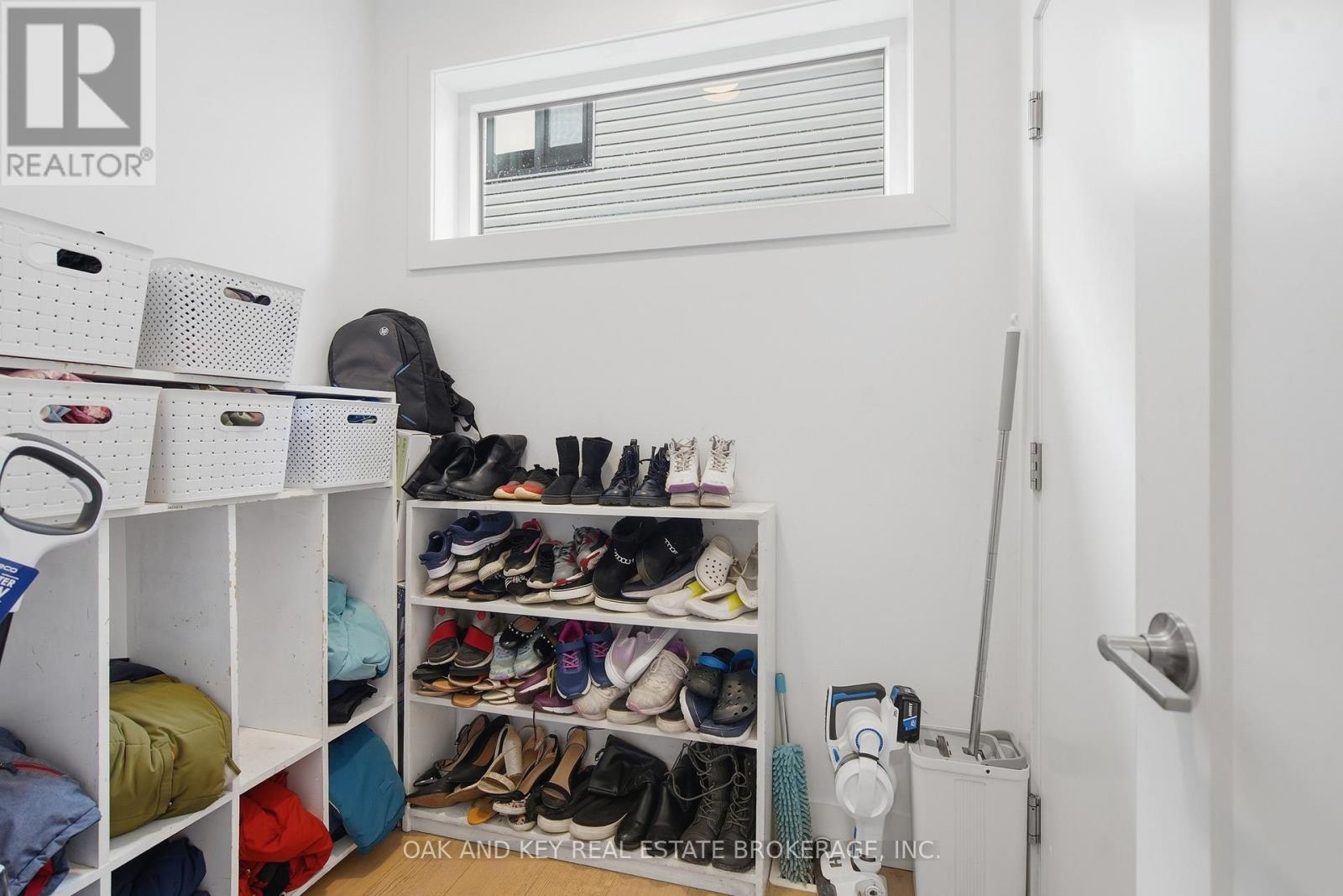 25 Alexander Circle, Strathroy-Caradoc, Ontario  N7G 0B4 - Photo 19 - X12964352