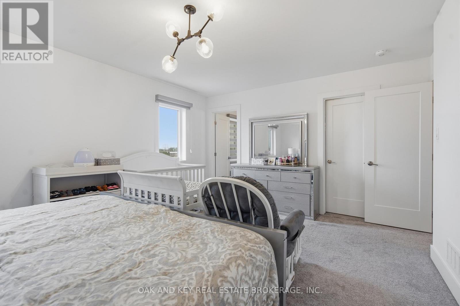 25 Alexander Circle, Strathroy-Caradoc, Ontario  N7G 0B4 - Photo 23 - X12964352