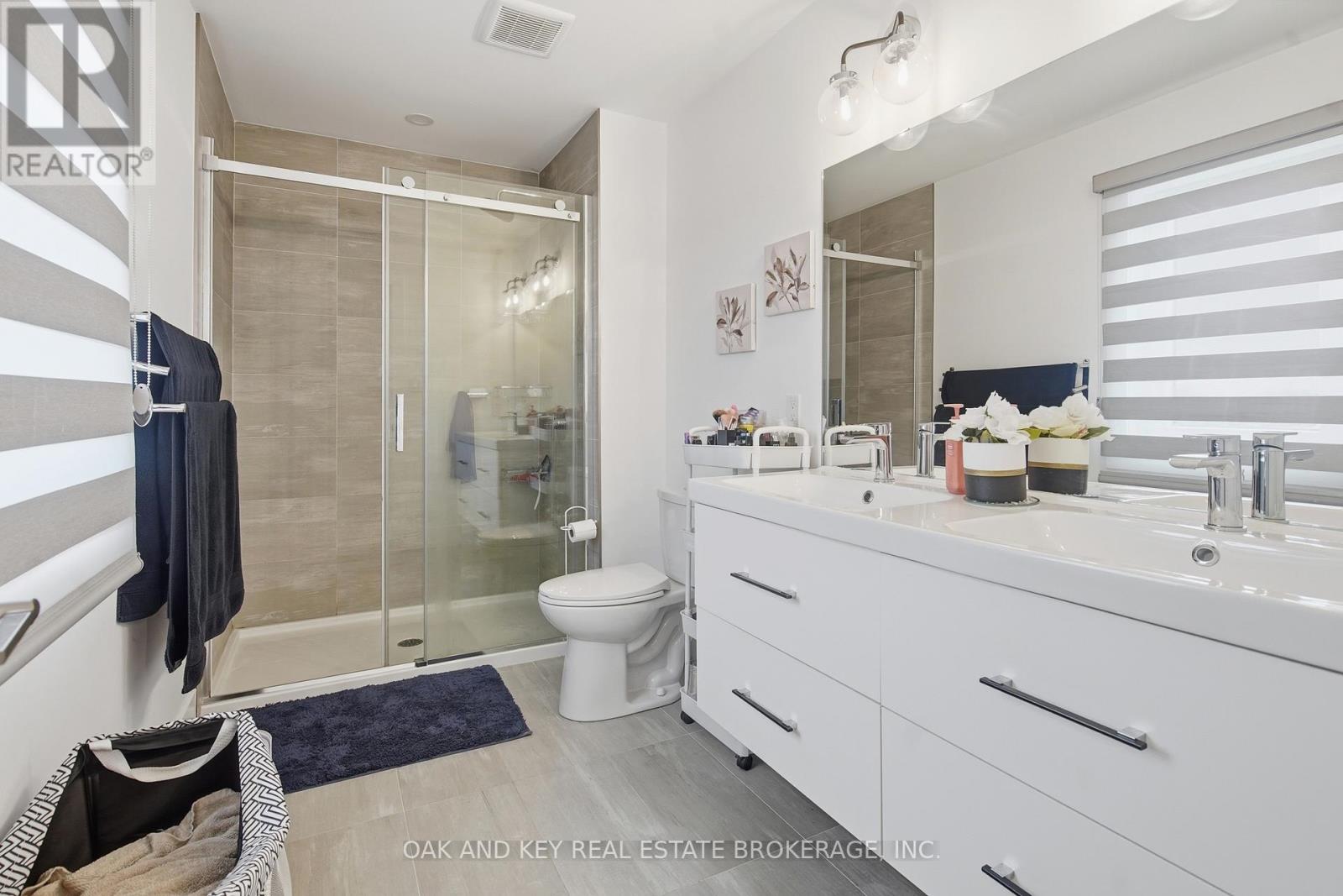 25 Alexander Circle, Strathroy-Caradoc, Ontario  N7G 0B4 - Photo 24 - X12964352