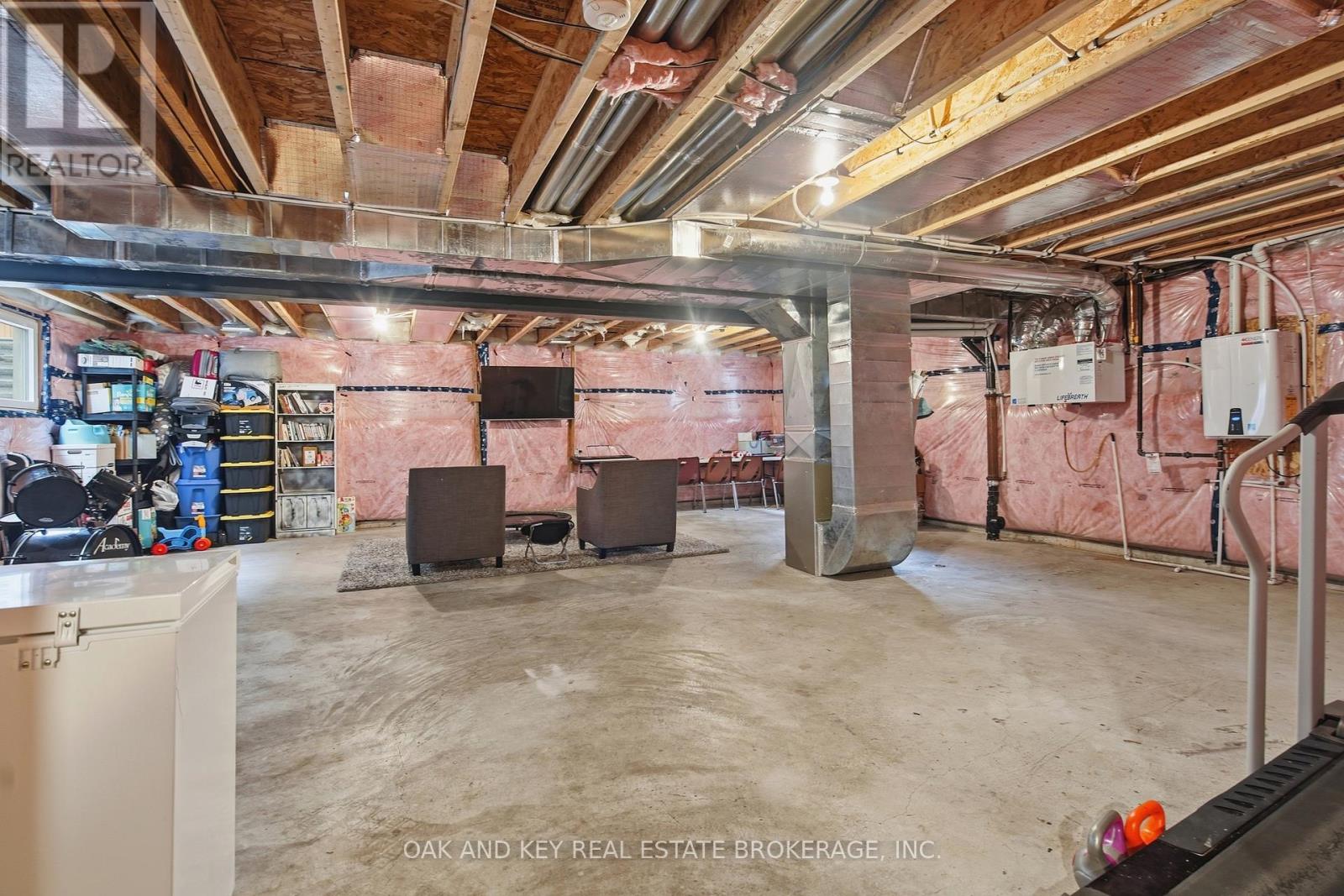 25 Alexander Circle, Strathroy-Caradoc, Ontario  N7G 0B4 - Photo 33 - X12964352