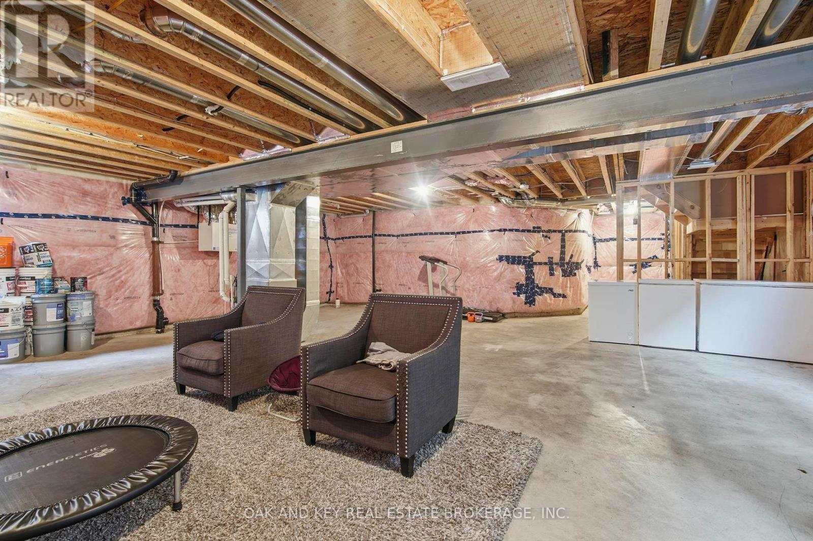 25 Alexander Circle, Strathroy-Caradoc, Ontario  N7G 0B4 - Photo 35 - X12964352