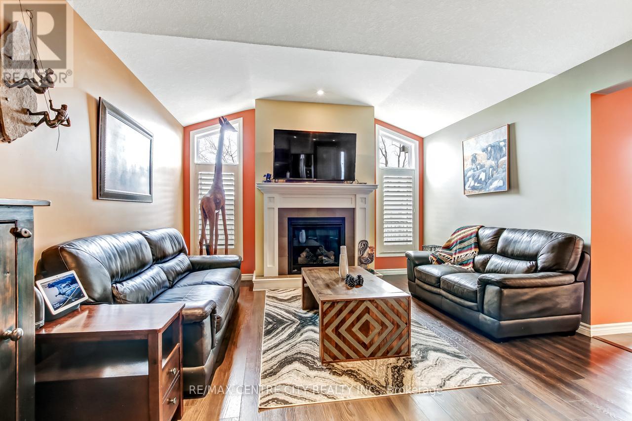 182 Emery Street, Central Elgin, Ontario  N5L 0A6 - Photo 10 - X12964420