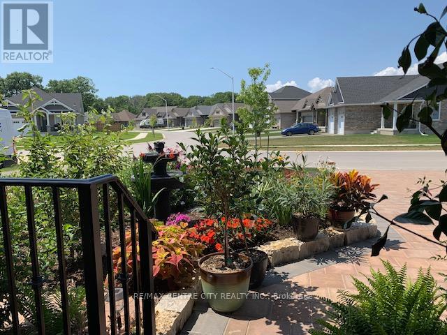 182 Emery Street, Central Elgin, Ontario  N5L 0A6 - Photo 4 - X12964420