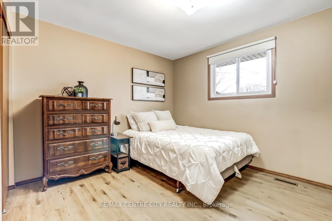 50 Erinlea Drive, St. Thomas, Ontario  N5R 5P1 - Photo 10 - X12964494