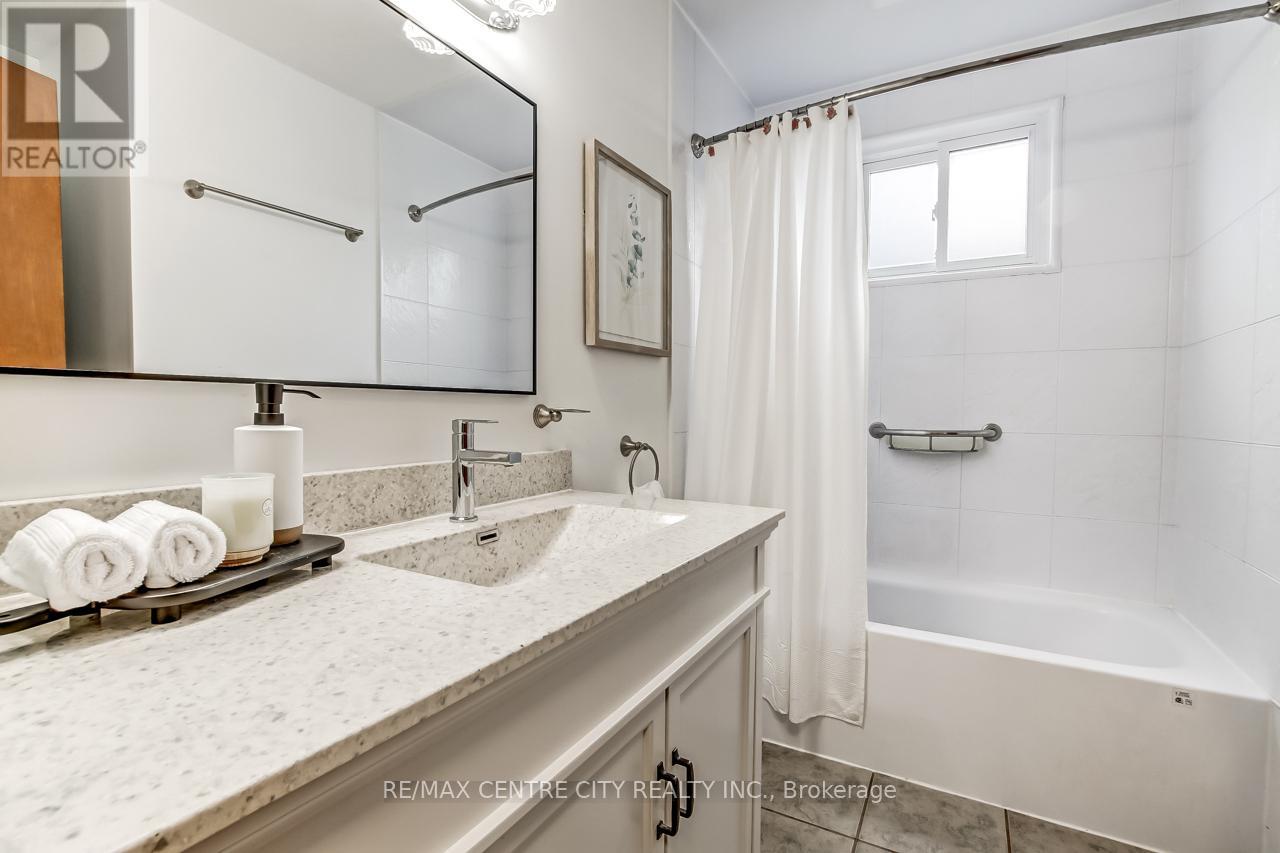 50 Erinlea Drive, St. Thomas, Ontario  N5R 5P1 - Photo 11 - X12964494