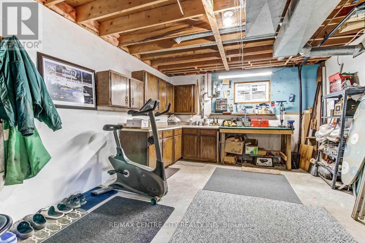 50 Erinlea Drive, St. Thomas, Ontario  N5R 5P1 - Photo 17 - X12964494