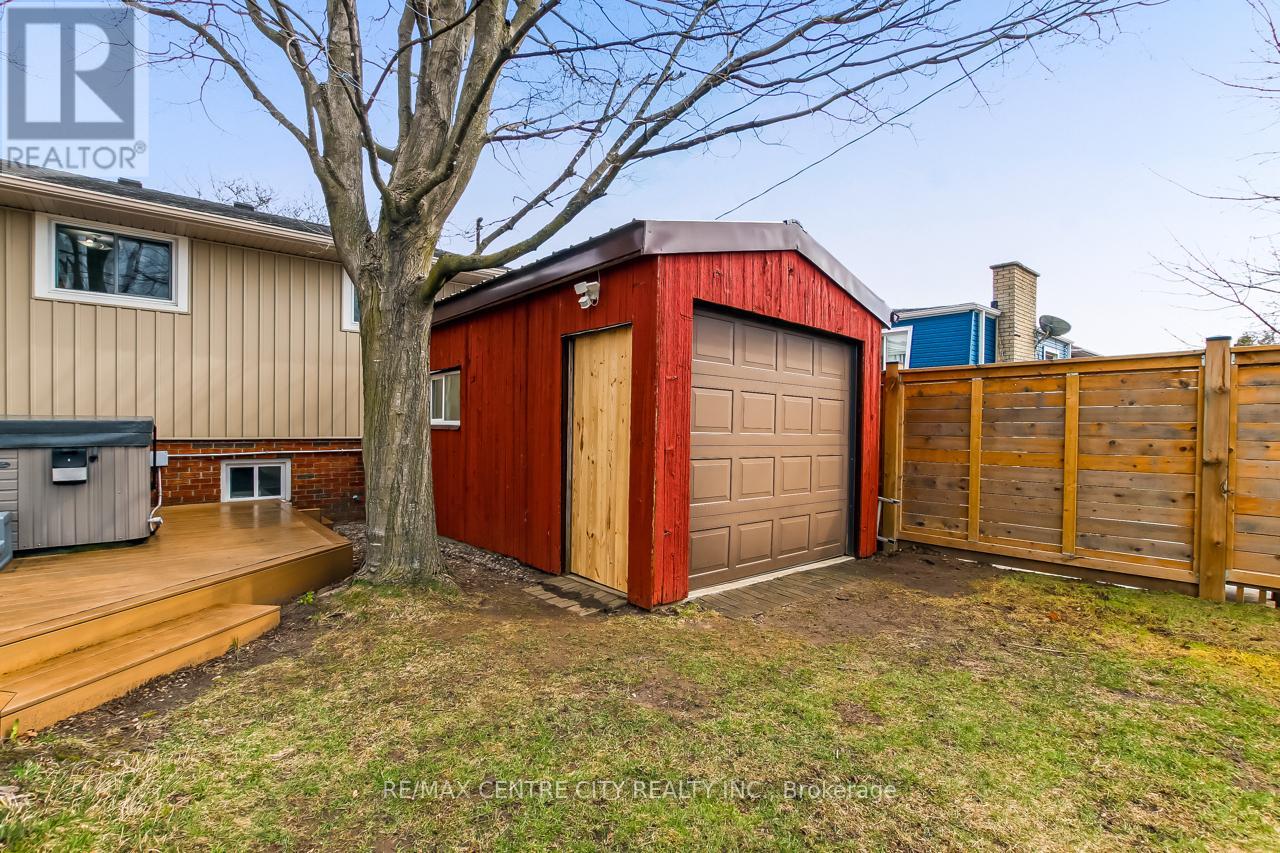 50 Erinlea Drive, St. Thomas, Ontario  N5R 5P1 - Photo 24 - X12964494