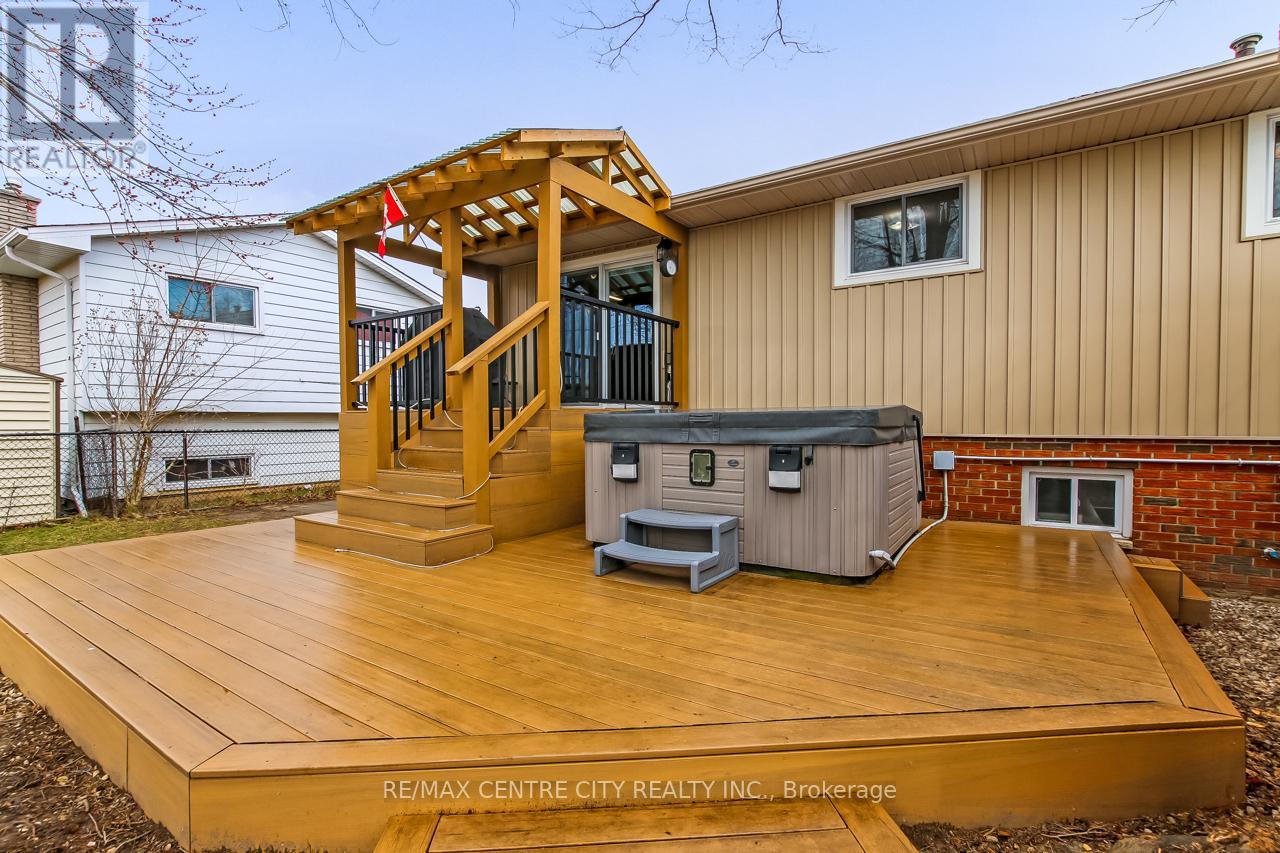 50 Erinlea Drive, St. Thomas, Ontario  N5R 5P1 - Photo 25 - X12964494