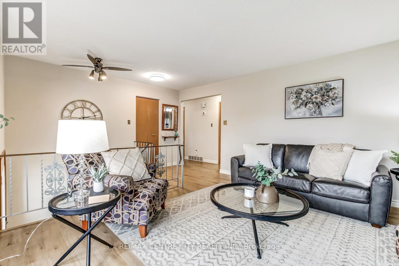 50 Erinlea Drive, St. Thomas, Ontario  N5R 5P1 - Photo 5 - X12964494