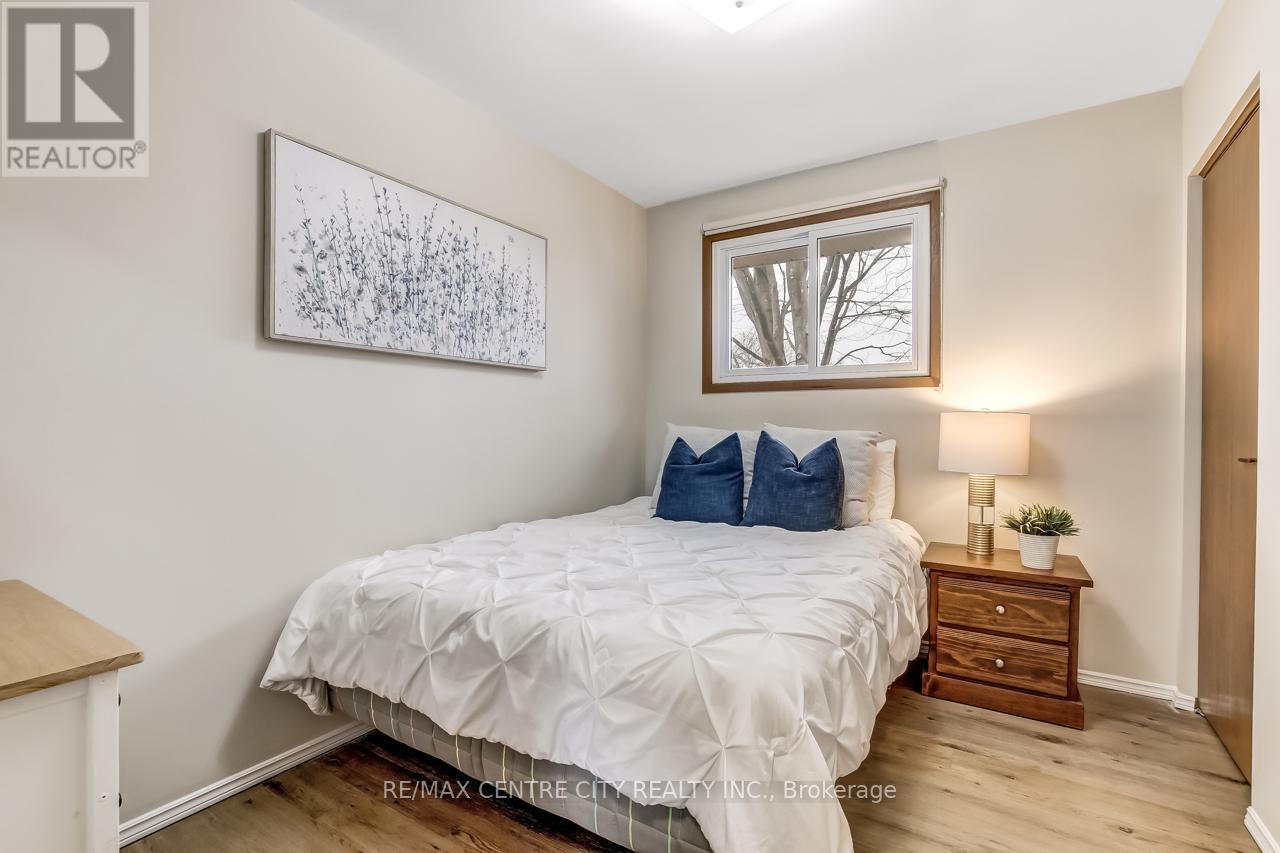 50 Erinlea Drive, St. Thomas, Ontario  N5R 5P1 - Photo 9 - X12964494