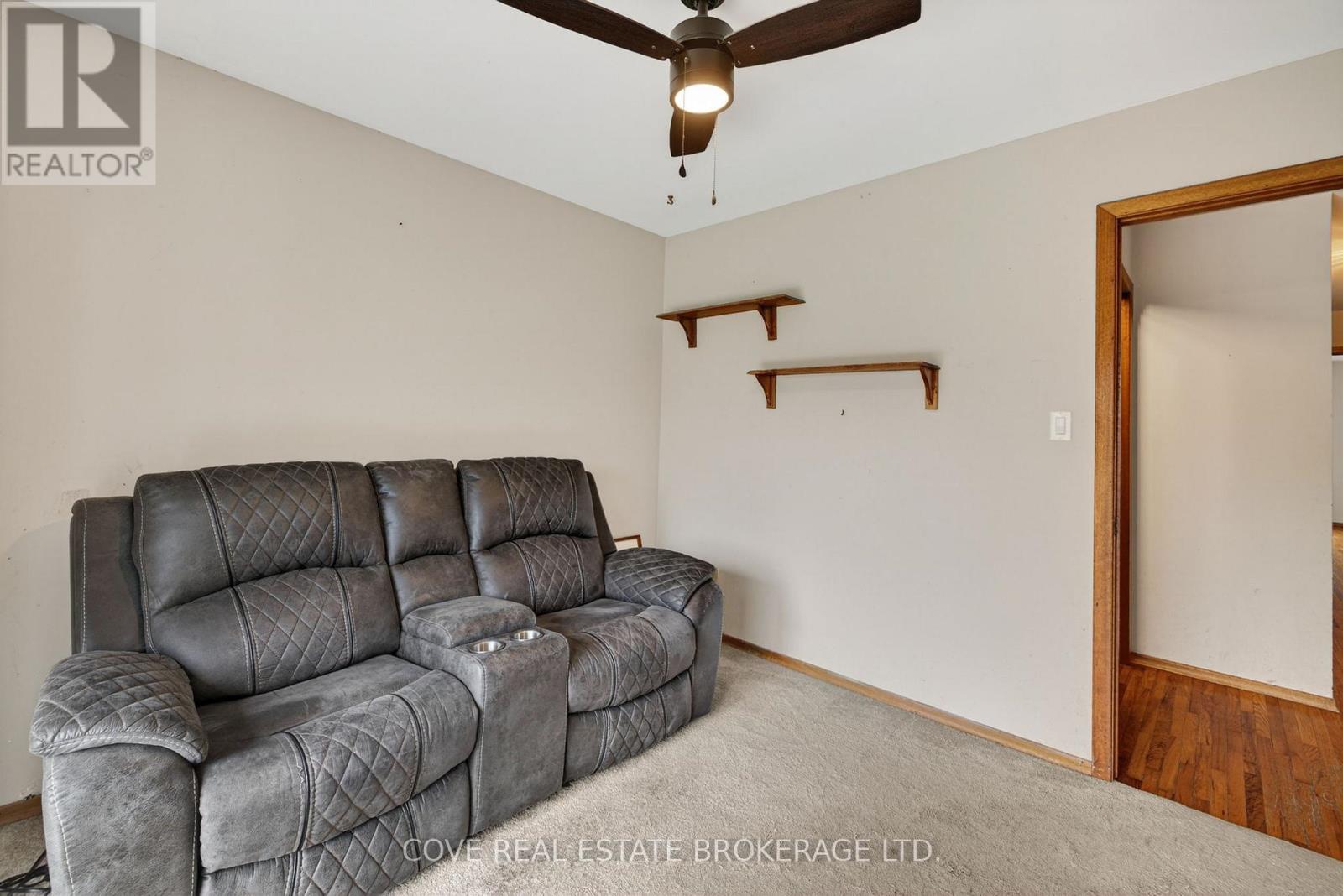 999 Willow Drive, London South (South Y), Ontario  N6E 1P4 - Photo 17 - X12964502