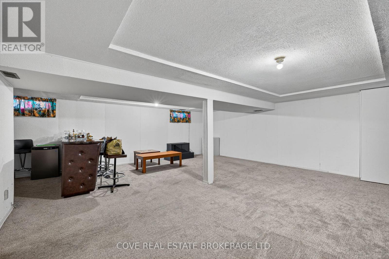 999 Willow Drive, London South (South Y), Ontario  N6E 1P4 - Photo 20 - X12964502