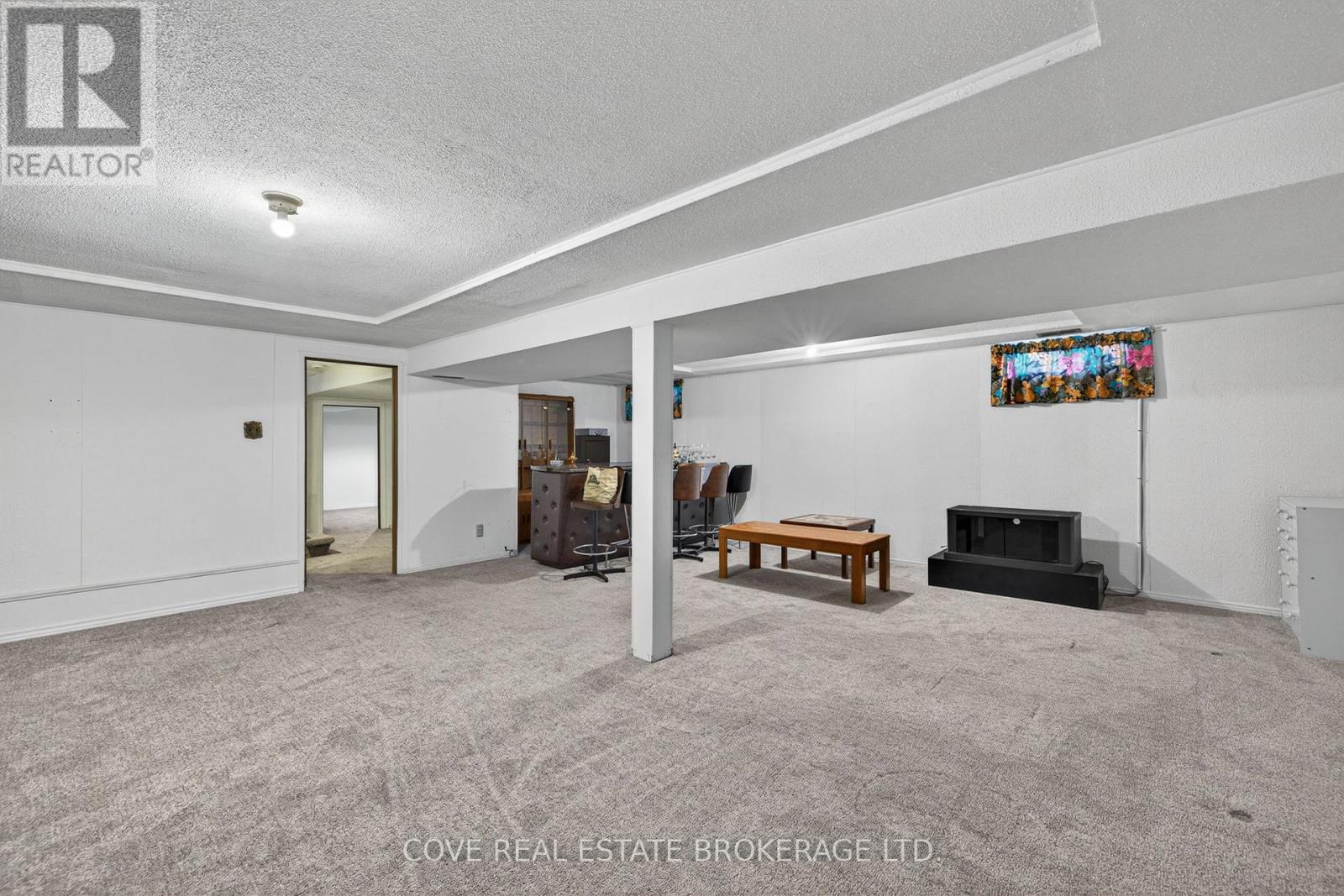 999 Willow Drive, London South (South Y), Ontario  N6E 1P4 - Photo 21 - X12964502