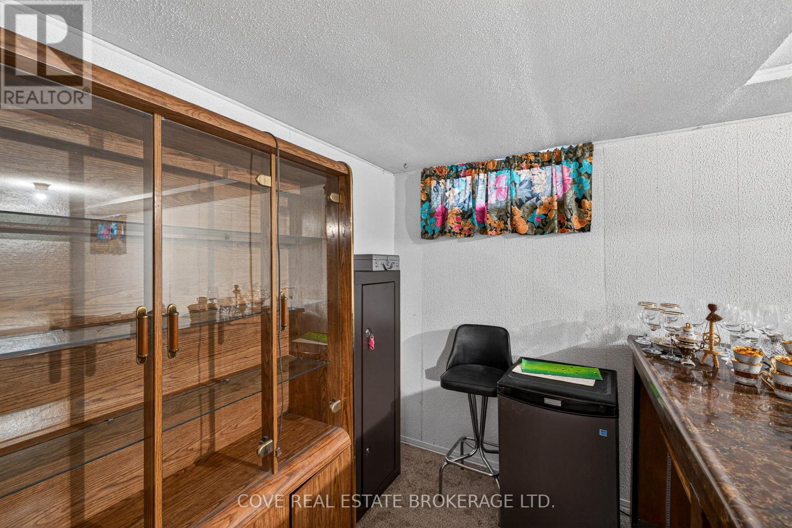 999 Willow Drive, London South (South Y), Ontario  N6E 1P4 - Photo 24 - X12964502