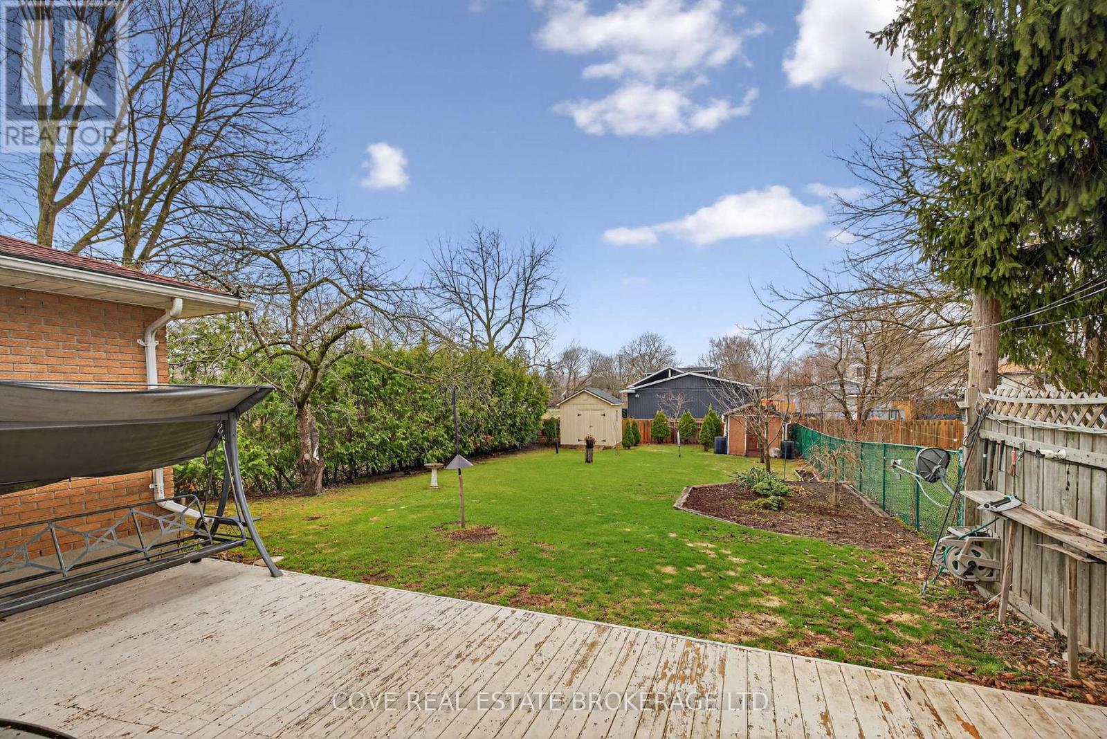 999 Willow Drive, London South (South Y), Ontario  N6E 1P4 - Photo 28 - X12964502