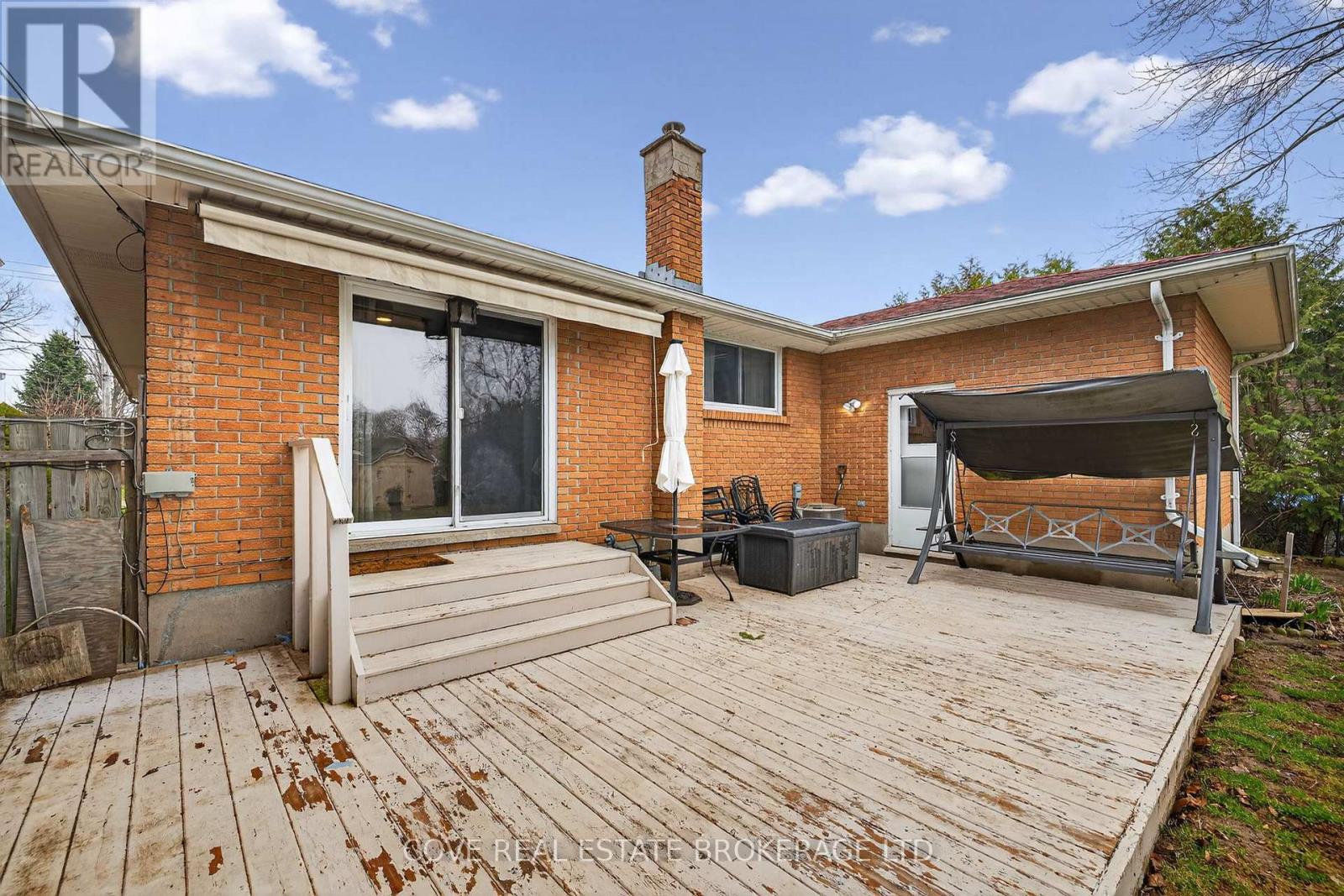 999 Willow Drive, London South (South Y), Ontario  N6E 1P4 - Photo 29 - X12964502