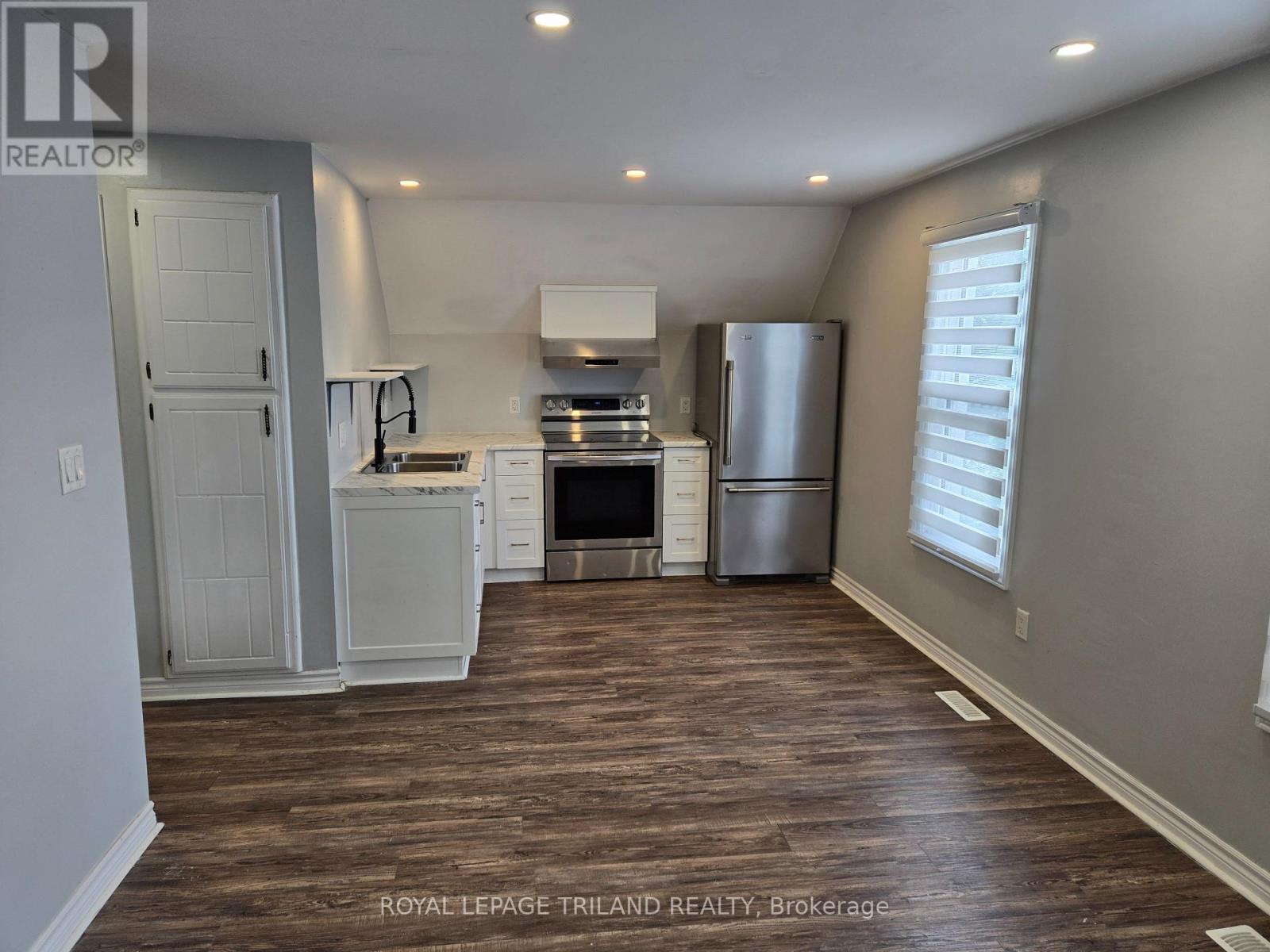 2 - 8 Beverley Street, St. Thomas, Ontario  N5P 1S6 - Photo 4 - X12964586