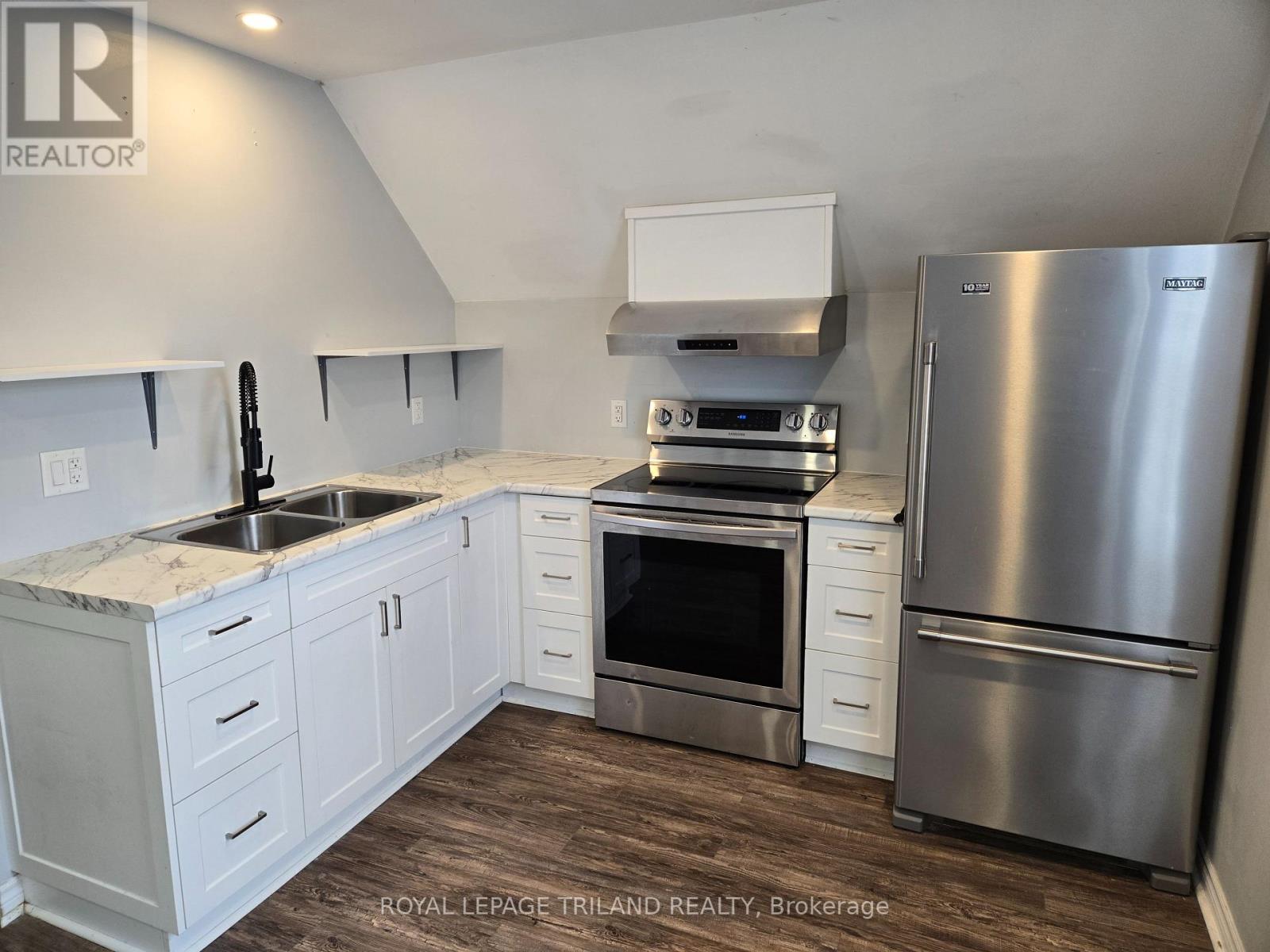 2 - 8 Beverley Street, St. Thomas, Ontario  N5P 1S6 - Photo 5 - X12964586