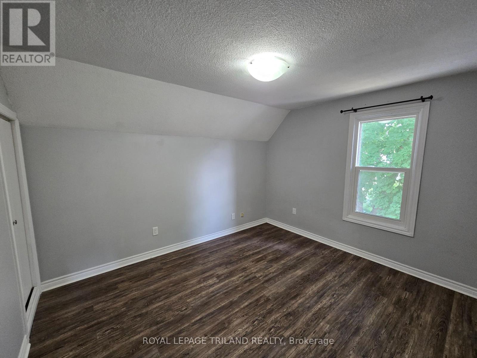 2 - 8 Beverley Street, St. Thomas, Ontario  N5P 1S6 - Photo 6 - X12964586