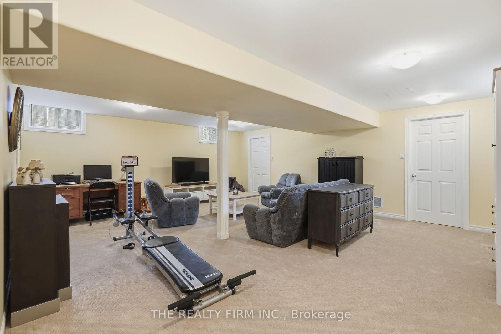 1102 Pleasantview Drive, London North, Ontario  N5X 4K3 - Photo 37 - X12964704