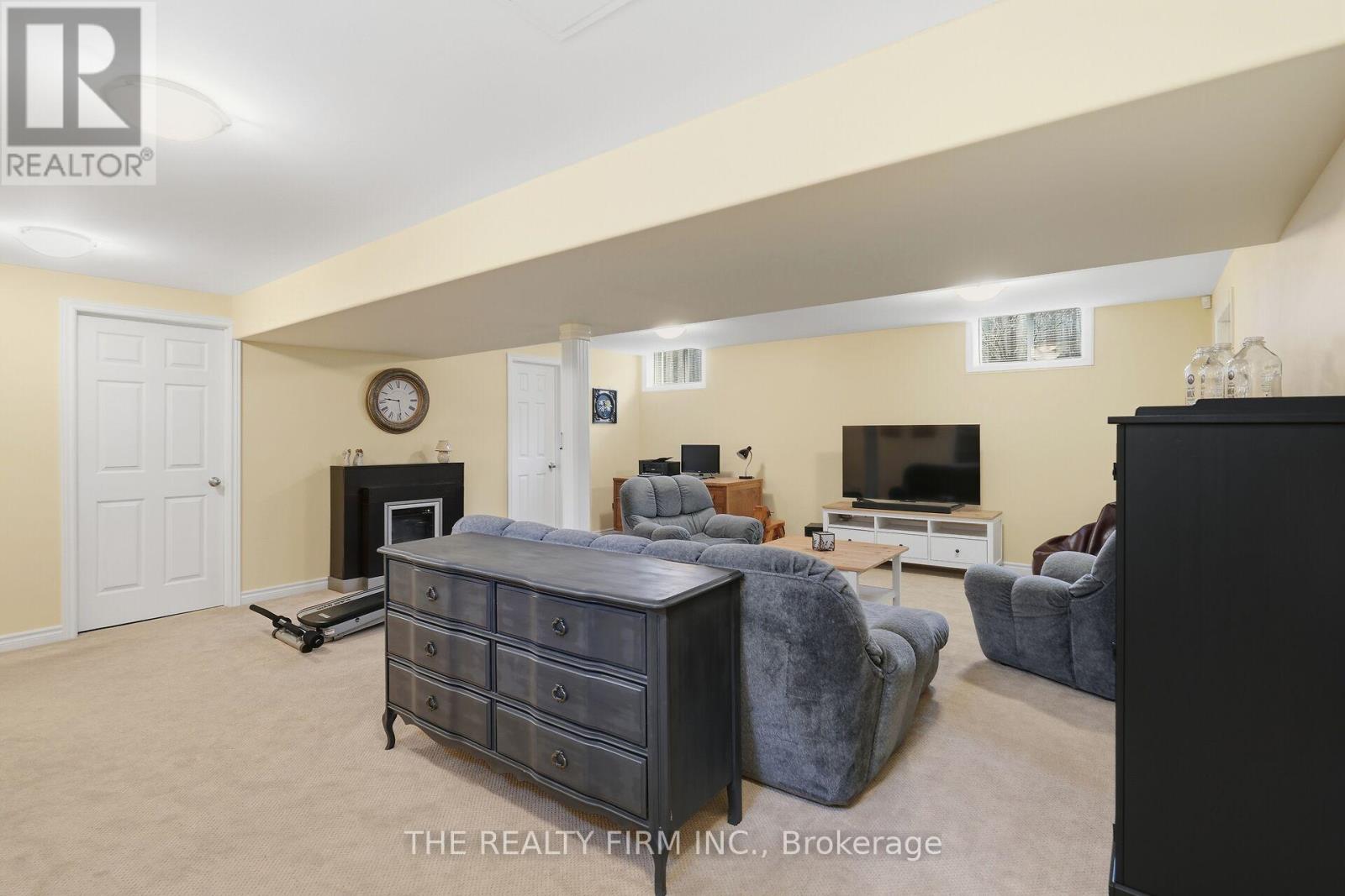 1102 Pleasantview Drive, London North, Ontario  N5X 4K3 - Photo 38 - X12964704