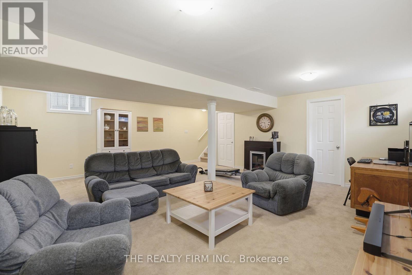 1102 Pleasantview Drive, London North, Ontario  N5X 4K3 - Photo 39 - X12964704