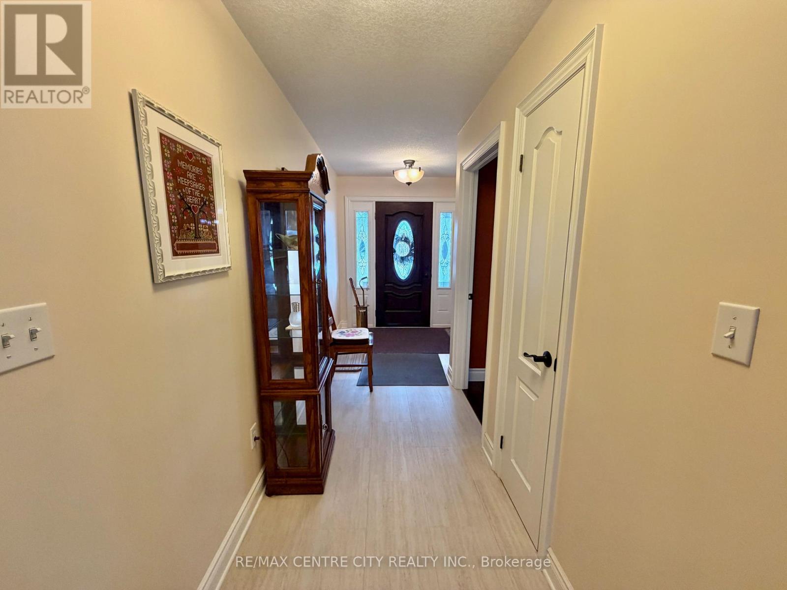 15 Holland Avenue, Aylmer, Ontario  N5H 3J2 - Photo 13 - X12964714