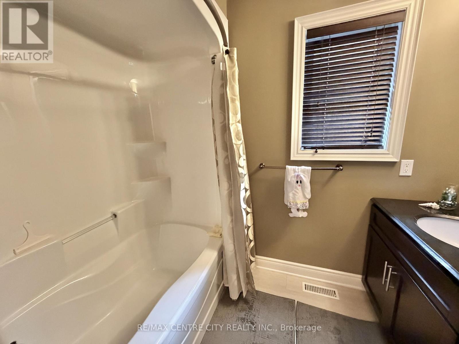 15 Holland Avenue, Aylmer, Ontario  N5H 3J2 - Photo 33 - X12964714