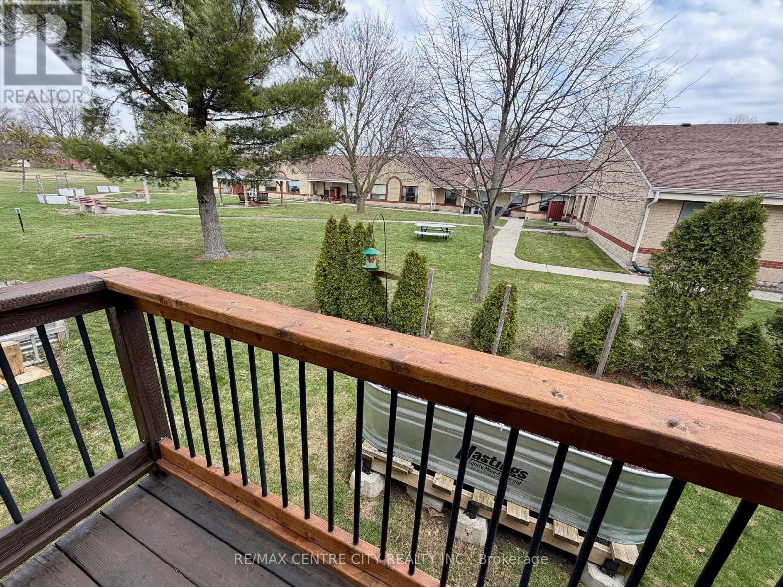 15 Holland Avenue, Aylmer, Ontario  N5H 3J2 - Photo 9 - X12964714