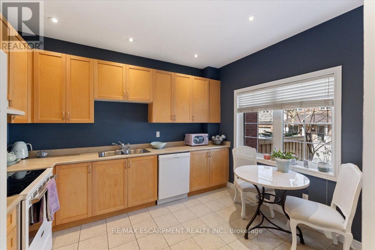 6 - 100 Beddoe Drive, Hamilton, Ontario L8P 4Z2 - Photo 12 - X12964034