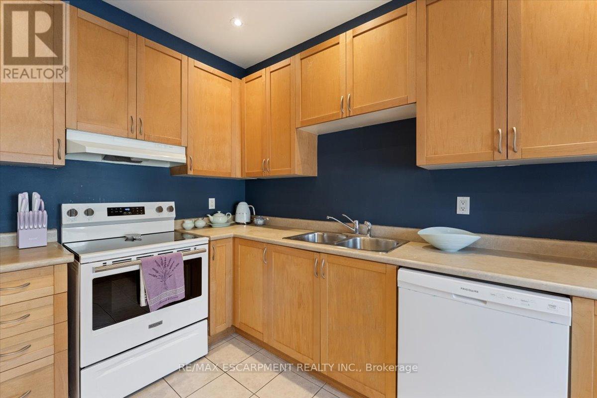 6 - 100 Beddoe Drive, Hamilton, Ontario L8P 4Z2 - Photo 14 - X12964034