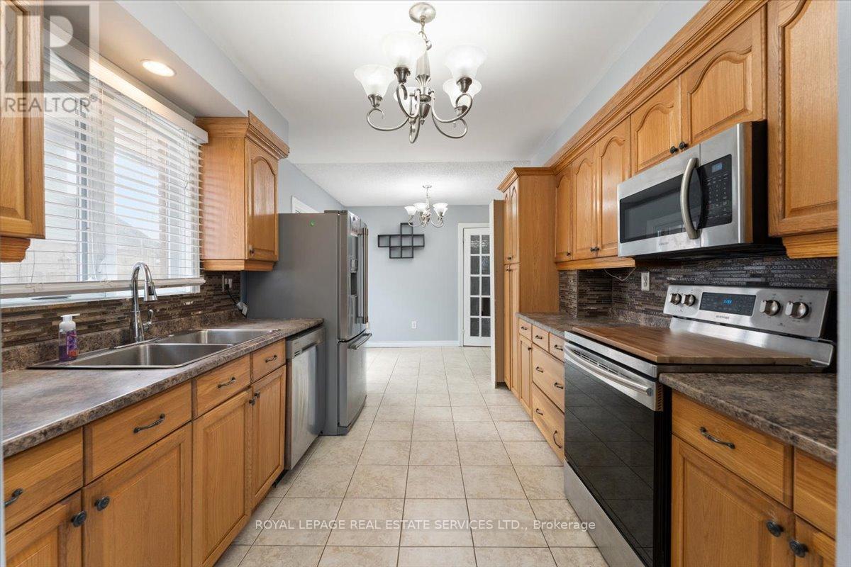 57 Elora Drive, Hamilton, Ontario  L9C 6T4 - Photo 10 - X12964088