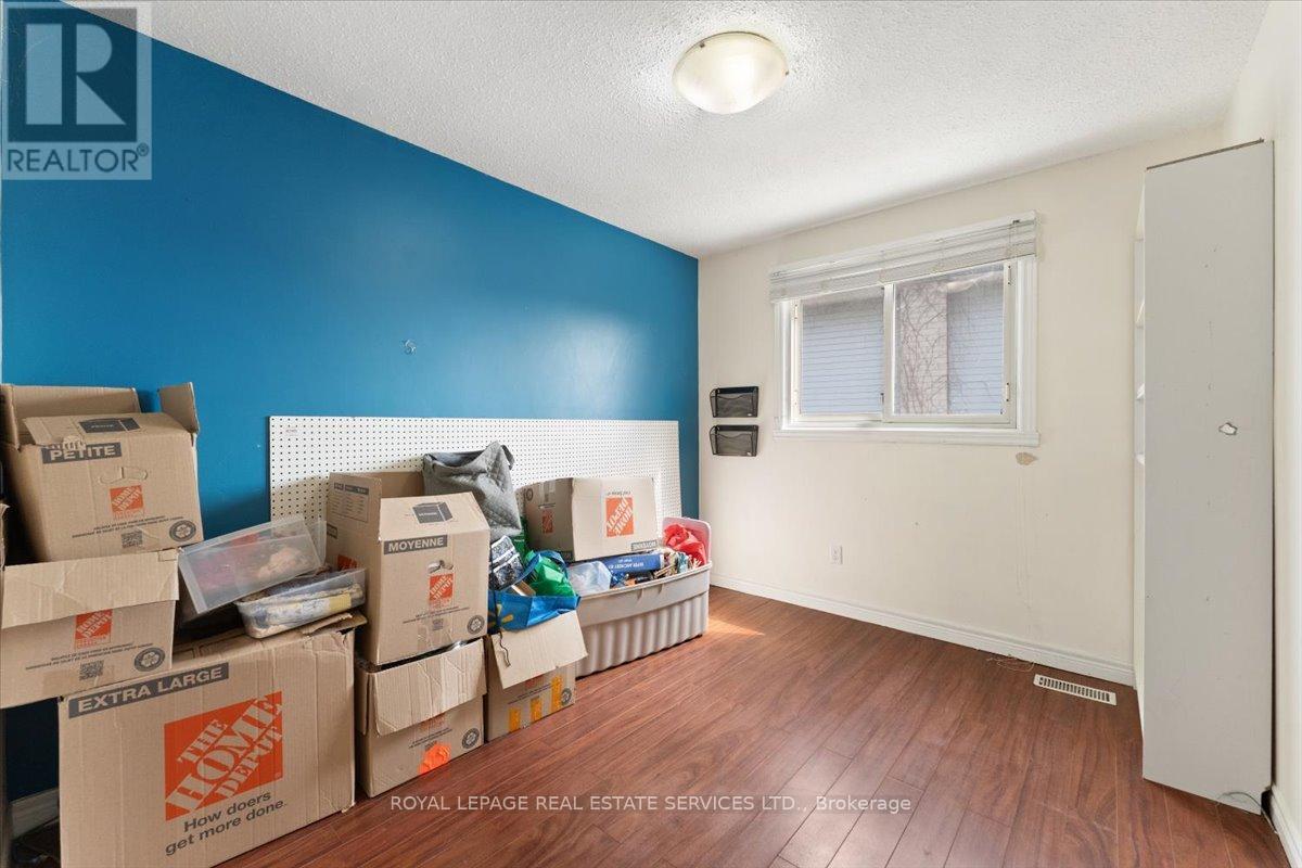 57 Elora Drive, Hamilton, Ontario  L9C 6T4 - Photo 21 - X12964088