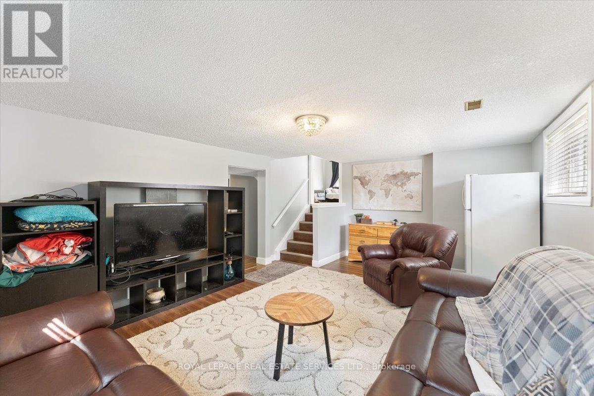 57 Elora Drive, Hamilton, Ontario  L9C 6T4 - Photo 24 - X12964088