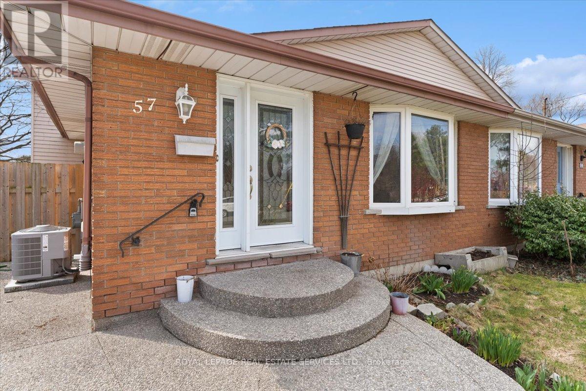57 Elora Drive, Hamilton, Ontario  L9C 6T4 - Photo 3 - X12964088