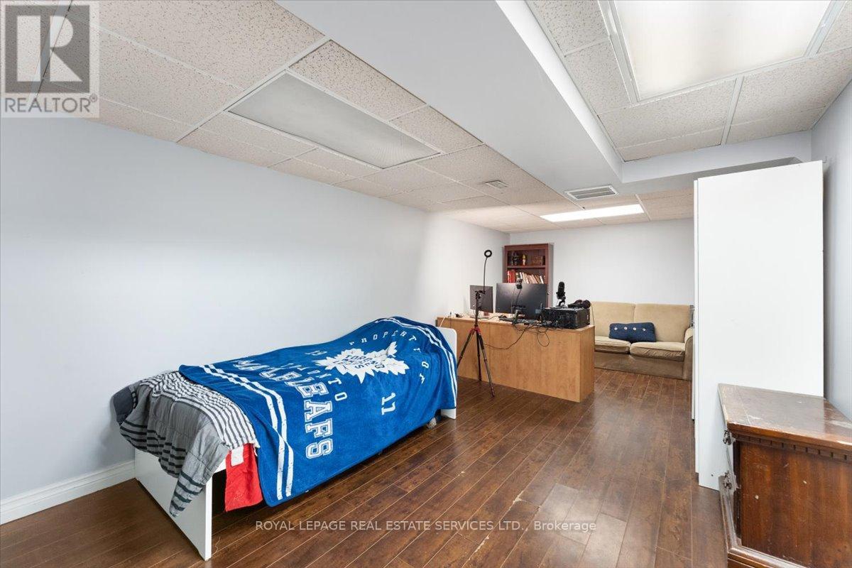 57 Elora Drive, Hamilton, Ontario  L9C 6T4 - Photo 31 - X12964088