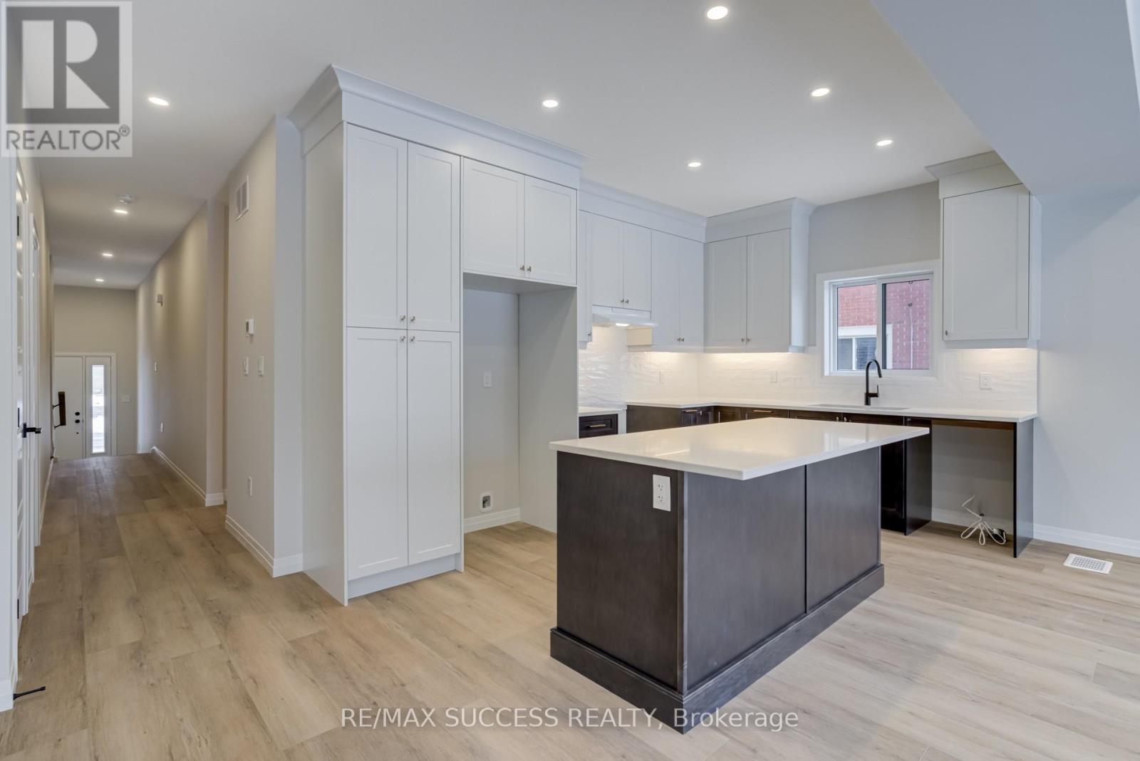 147 Siebert Avenue, Kitchener, Ontario  N2C 2M1 - Photo 11 - X12964138