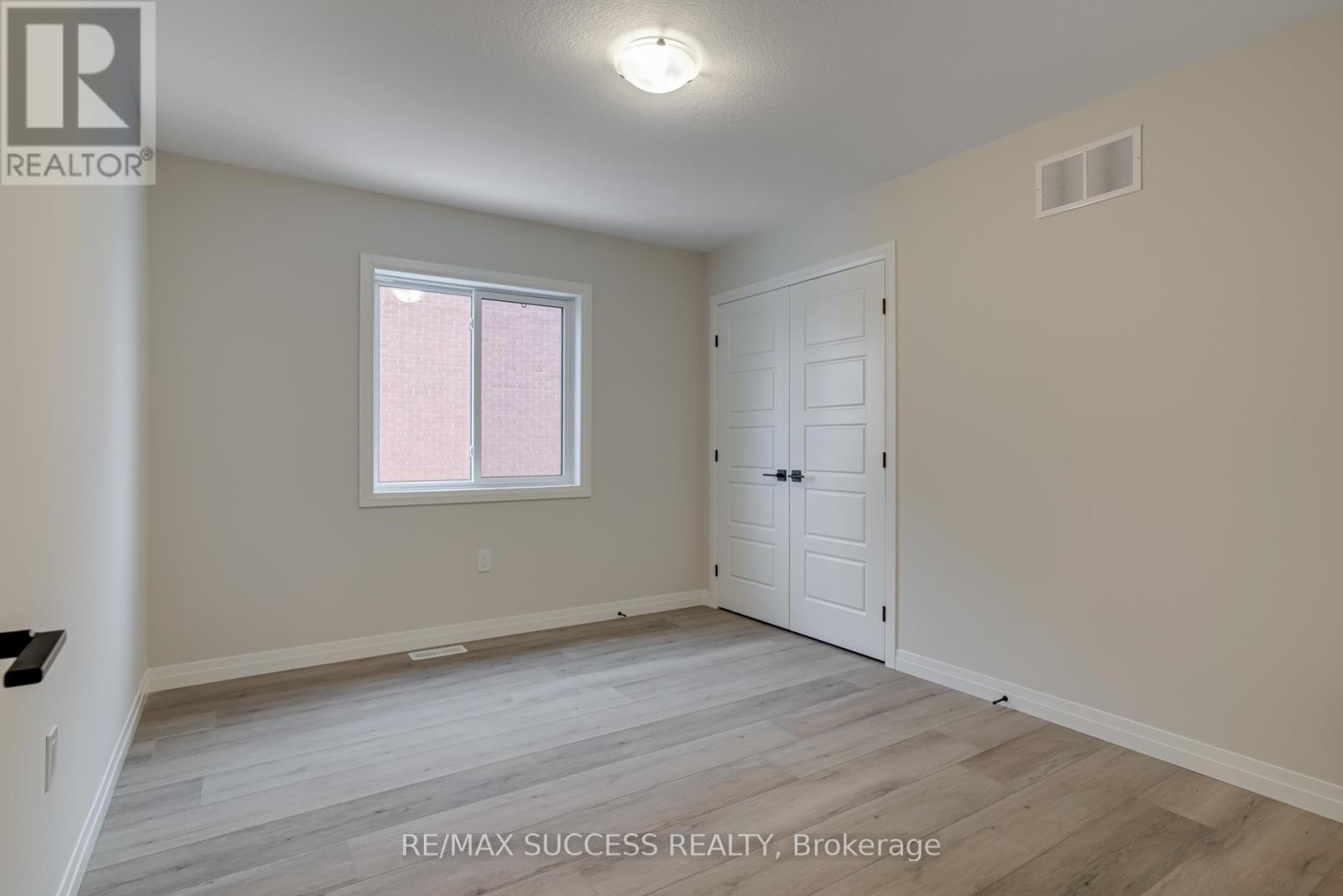 147 Siebert Avenue, Kitchener, Ontario  N2C 2M1 - Photo 32 - X12964138