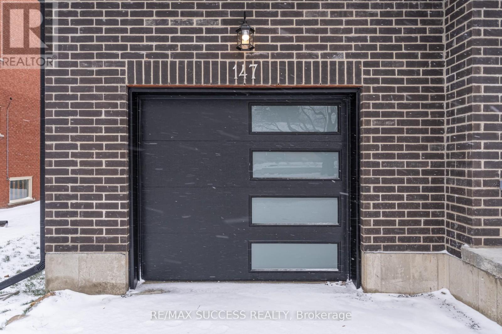 147 Siebert Avenue, Kitchener, Ontario  N2C 2M1 - Photo 4 - X12964138