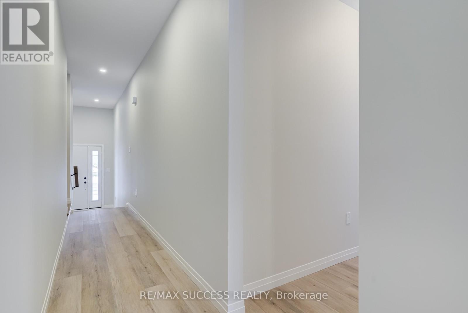 147 Siebert Avenue, Kitchener, Ontario  N2C 2M1 - Photo 9 - X12964138