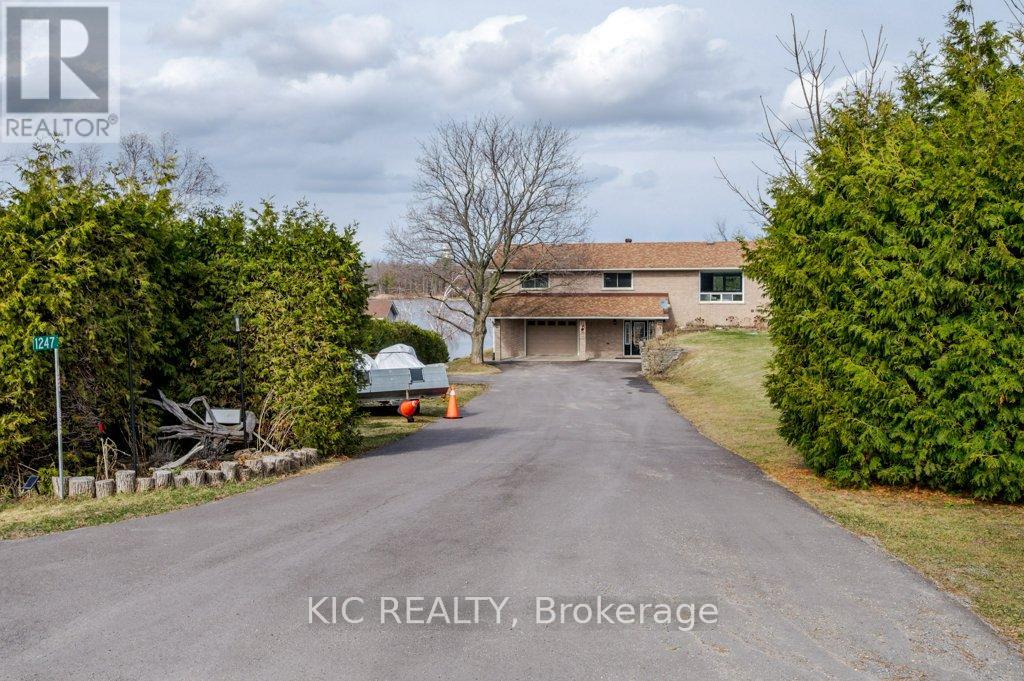 1247 Gail Park Drive, Selwyn, Ontario  K0L 1T0 - Photo 3 - X12964144