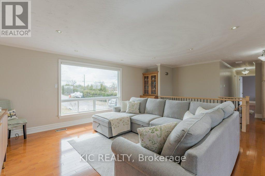 1247 Gail Park Drive, Selwyn, Ontario  K0L 1T0 - Photo 6 - X12964144