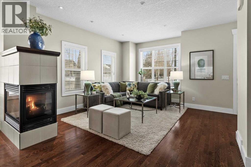 2833 Dallaire Avenue Sw, Calgary, Alberta  T3E 7T2 - Photo 4 - A2278595