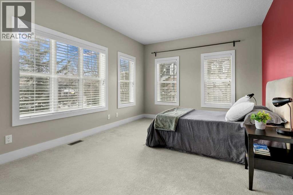 2833 Dallaire Avenue Sw, Calgary, Alberta  T3E 7T2 - Photo 19 - A2278595