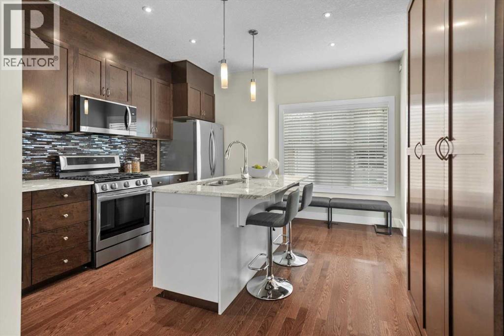 2833 Dallaire Avenue Sw, Calgary, Alberta  T3E 7T2 - Photo 10 - A2278595