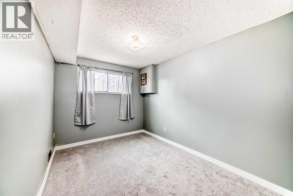 52a Queen Alexandra Close SE, Calgary, Alberta  T2J 3P8 - Photo 28 - A2286786