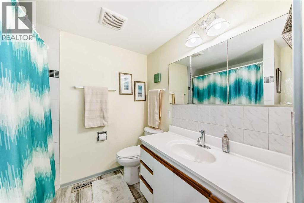 52a Queen Alexandra Close SE, Calgary, Alberta  T2J 3P8 - Photo 22 - A2286786