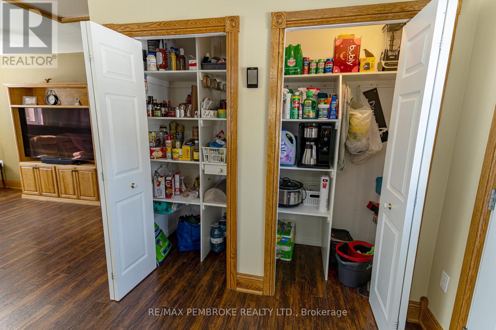 1718 Black Bay Road, Petawawa, Ontario  K8H 2W8 - Photo 11 - X12964222