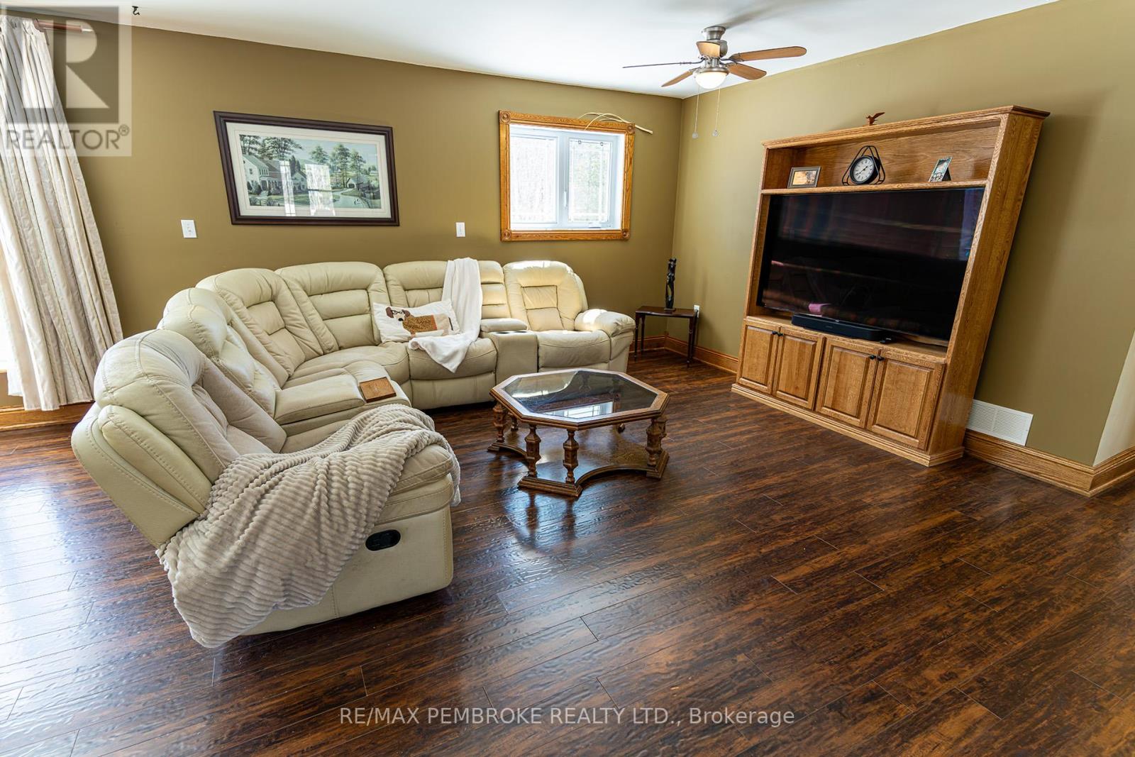 1718 Black Bay Road, Petawawa, Ontario  K8H 2W8 - Photo 13 - X12964222