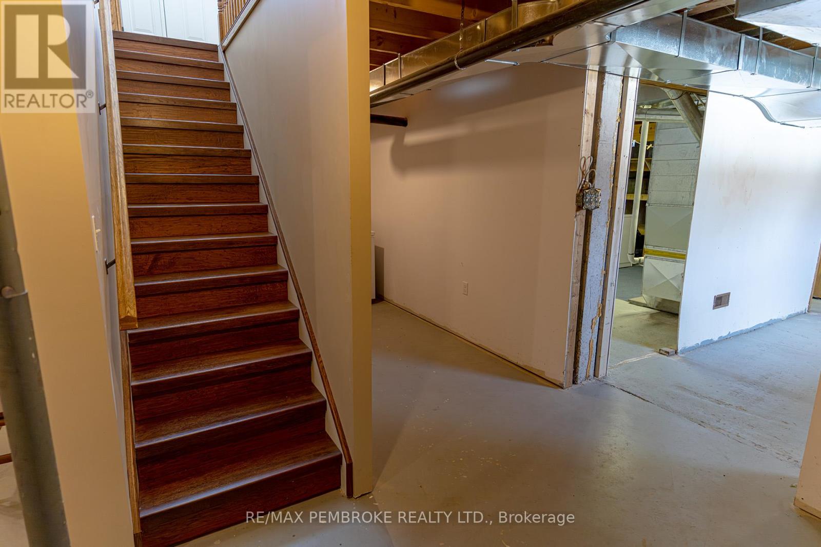 1718 Black Bay Road, Petawawa, Ontario  K8H 2W8 - Photo 26 - X12964222